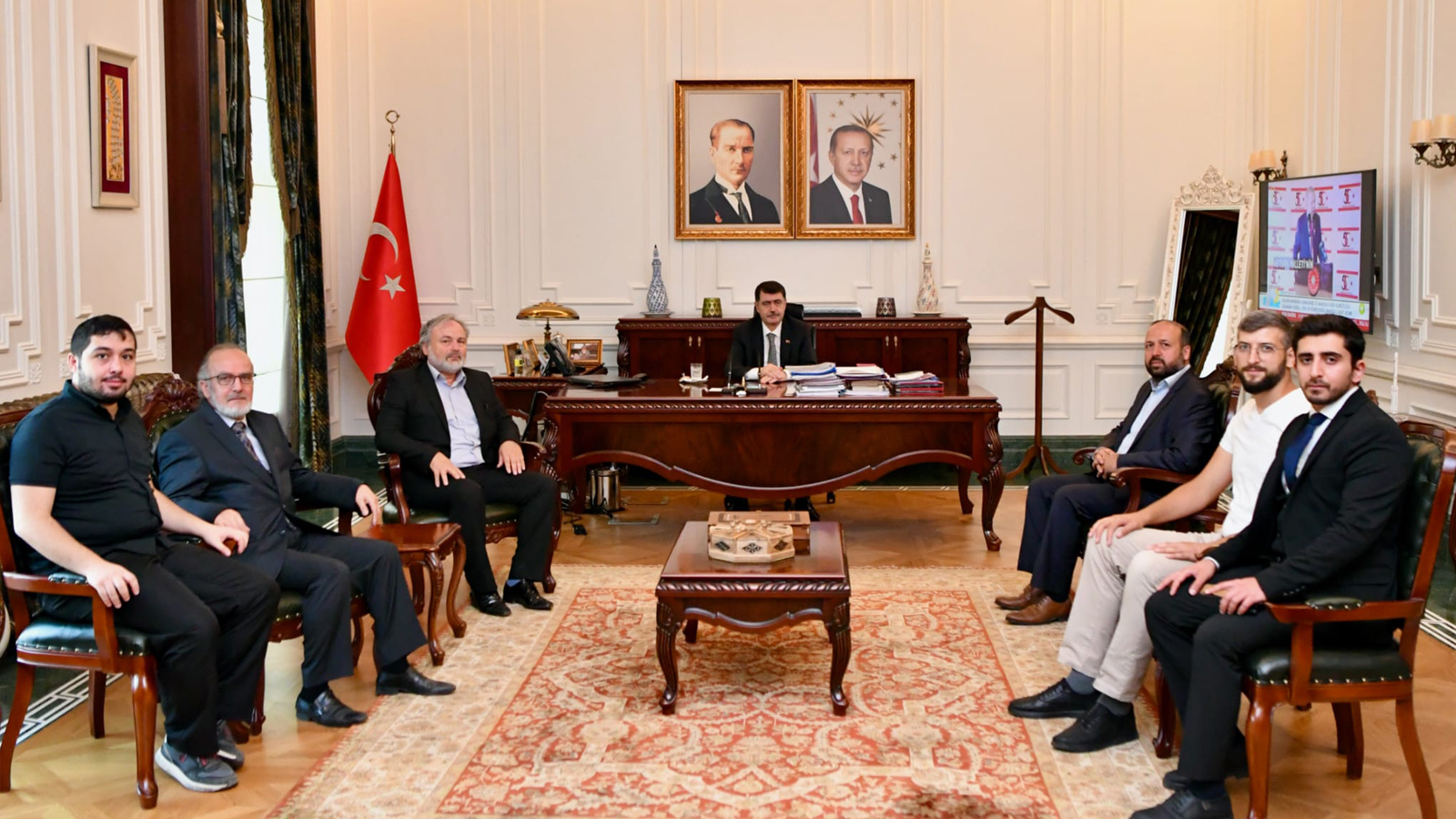 Ankara Valisi Vasip ŞAHİN ile eylem ve projelerimiz hususunda ziyaret.